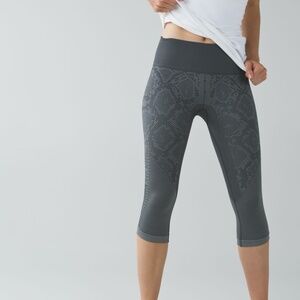 Lululemon In The Flow Cropped Rouched Snake Skin Leggings